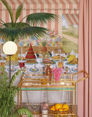 UNE JOLIE TABLE