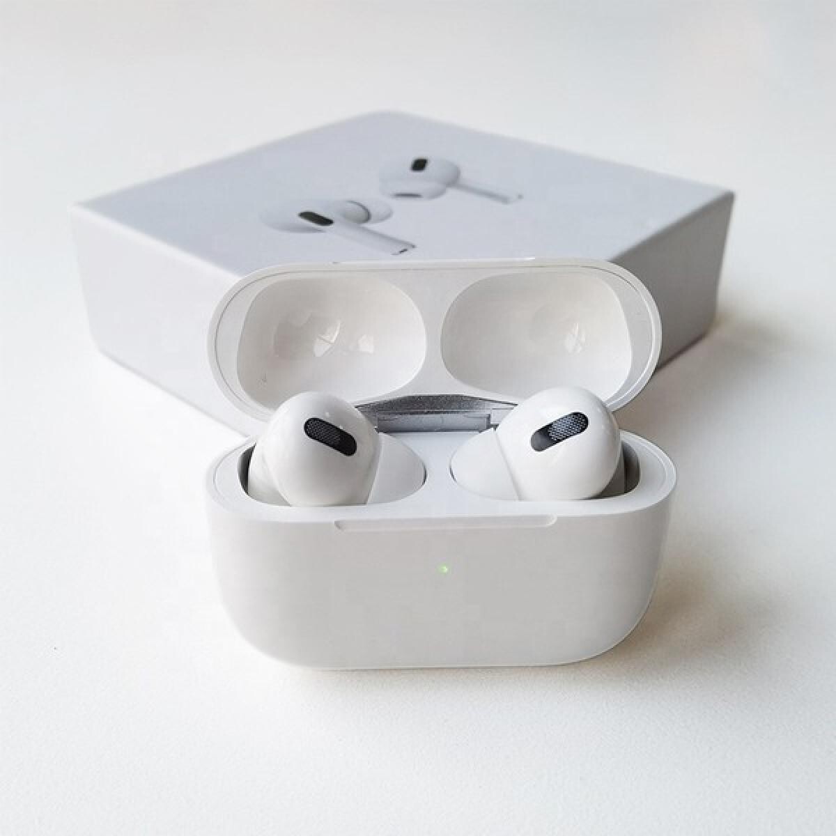 InPods 13 With Wireless Charging Case