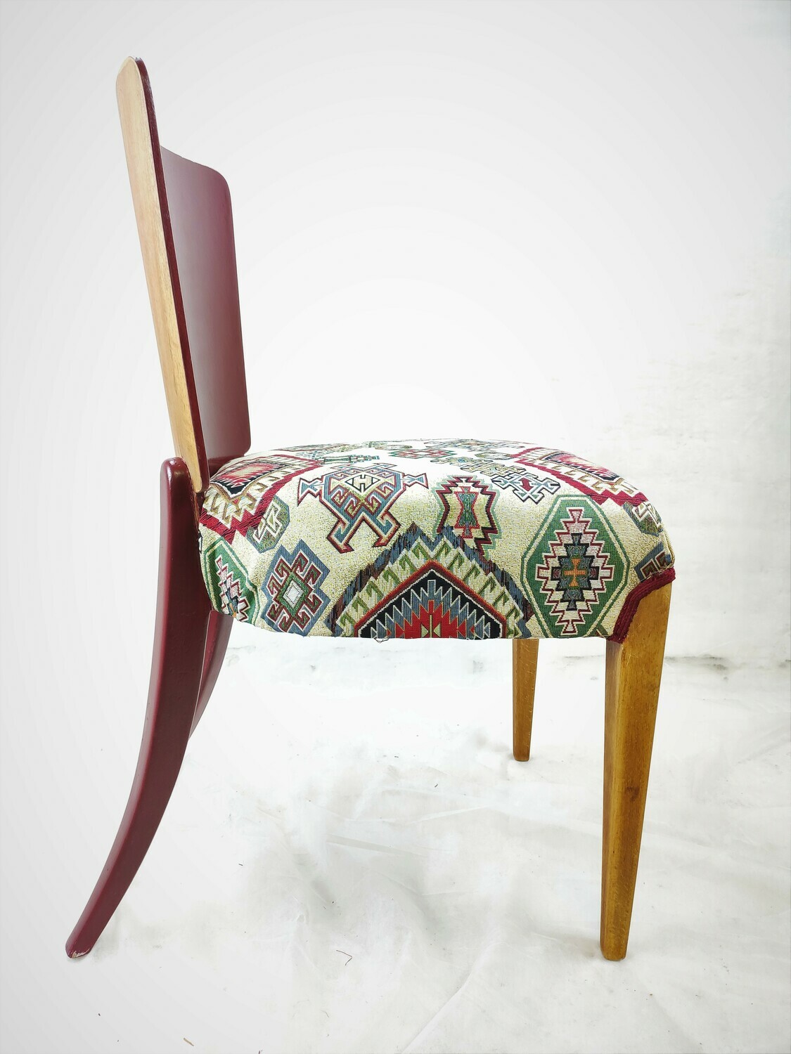 4 × Chaises Thonet, Art Déco 30’s Halabala H-214.
Rénovée et stylisée - Collection 2021.