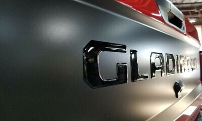 Gladiator Embossed look tailgate kit for 20-24 Jeep