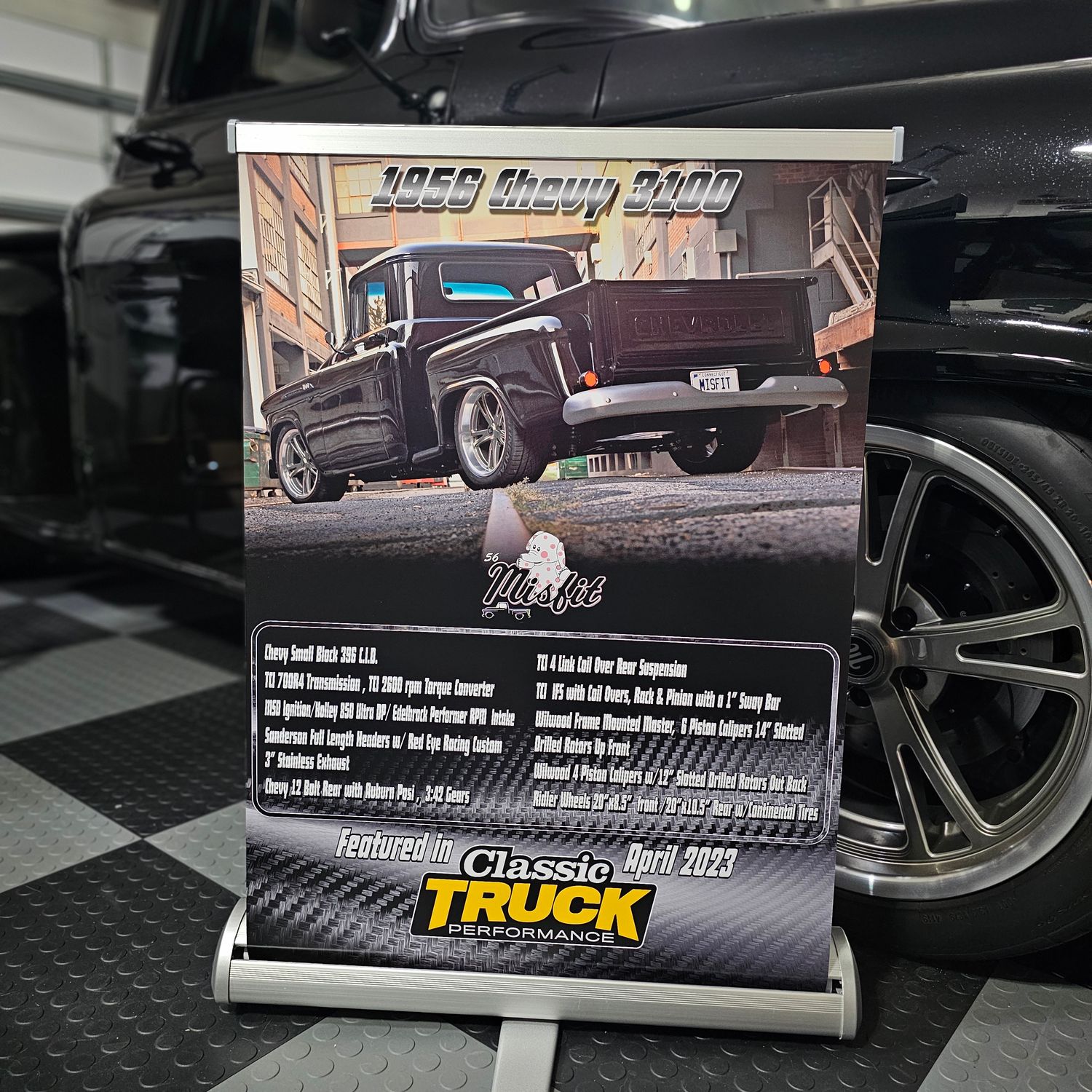 23.5&quot; Retractable show car banner display