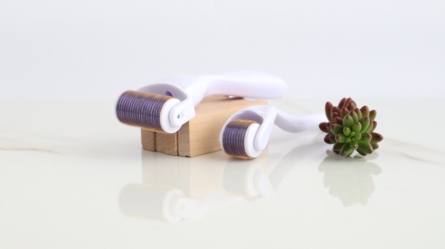 dermaV Face Microneedling System