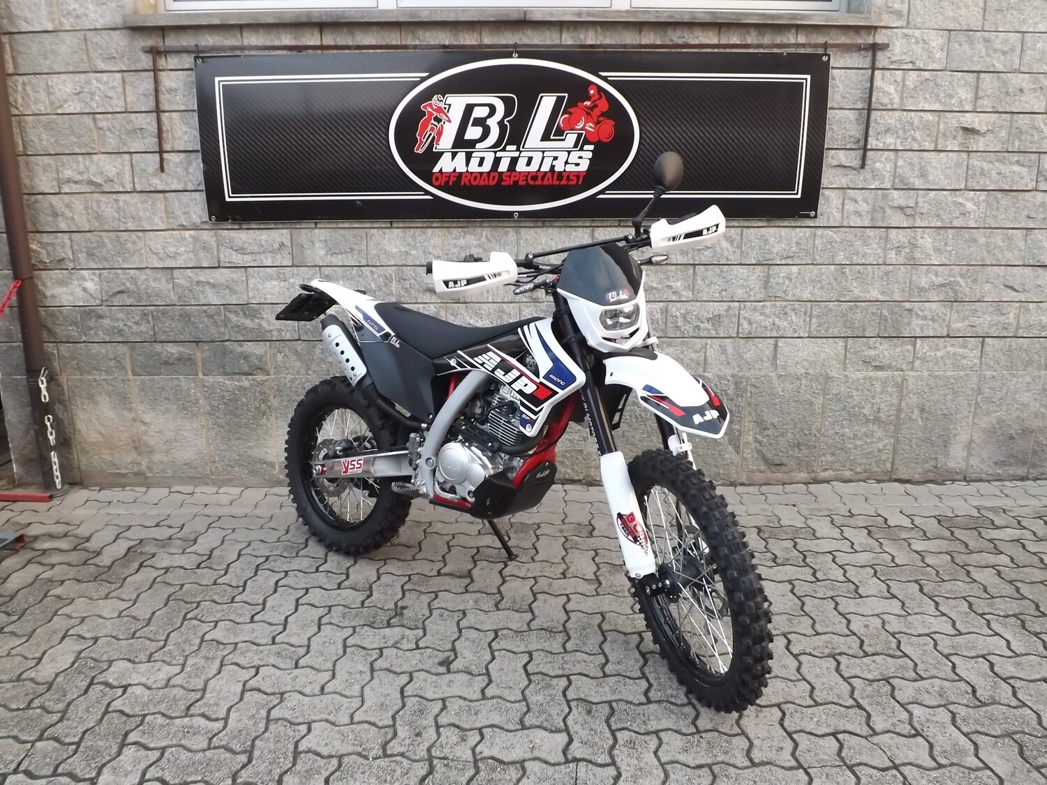 ENDURO AJP SPR 125