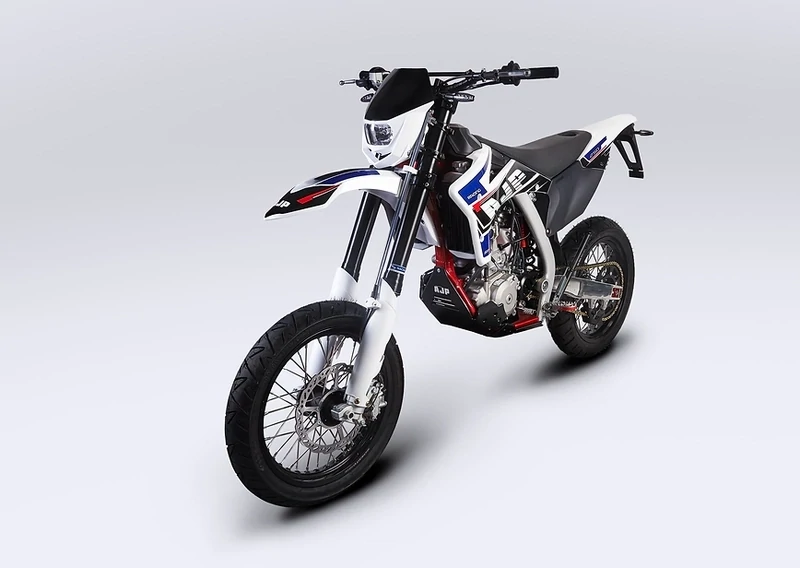 AJP SPR 250 SUPERMOTO
