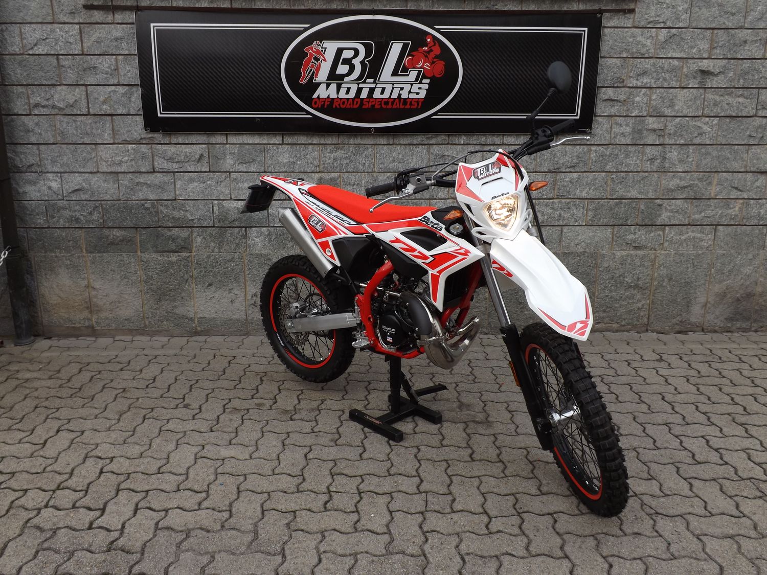 BETA RR 50 2T ENDURO - 2025 BETA RR 50 2T ENDURO - 2025