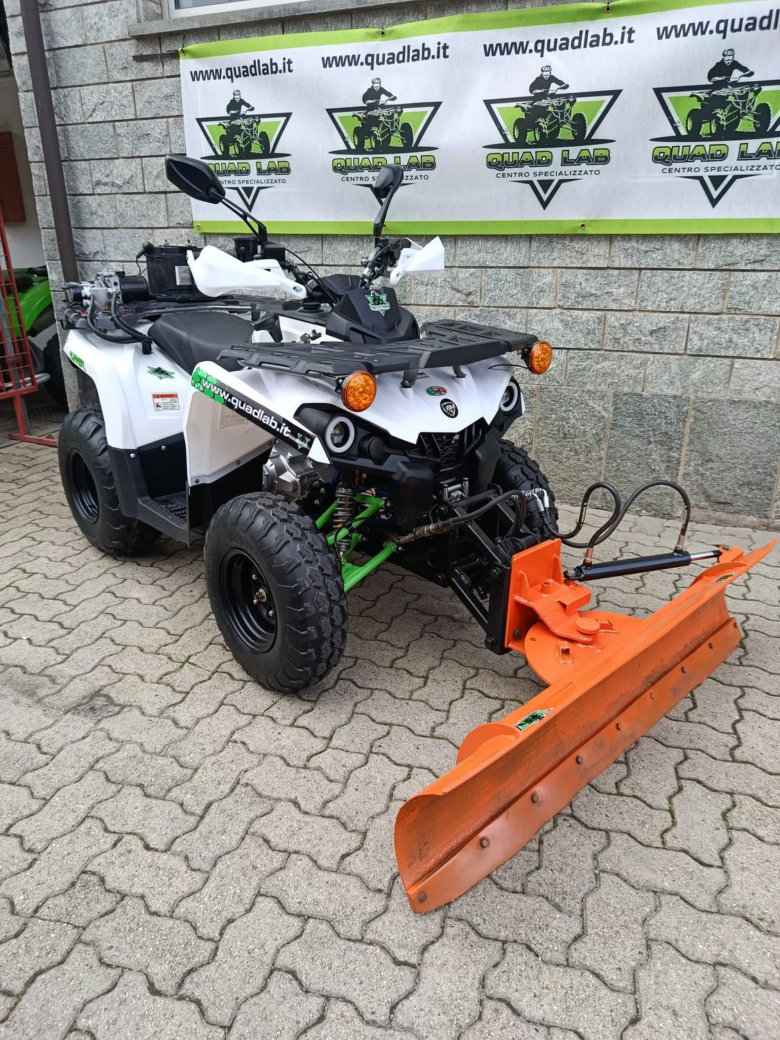 QUAD LEM HUMMER 200 - EQUIPAGGIATO CON LAMA ANTERIORE, COMANDO ELETTROIDRAULICO CON 2 MOVIMENTI