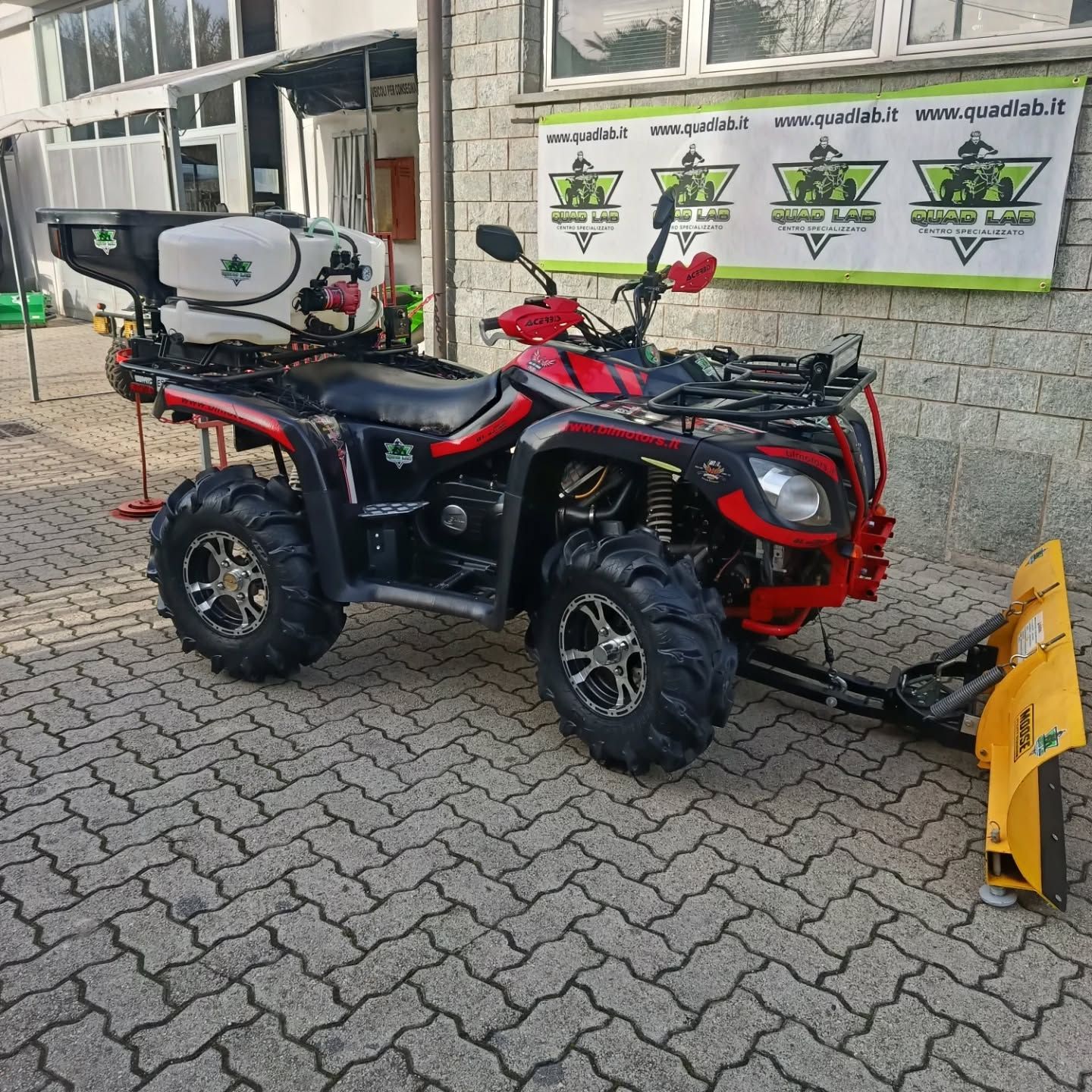 ALLESTIMENTI ED ACCESSORI PER SVARIATI UTILIZZI