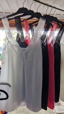 Dames top smal bandje kant