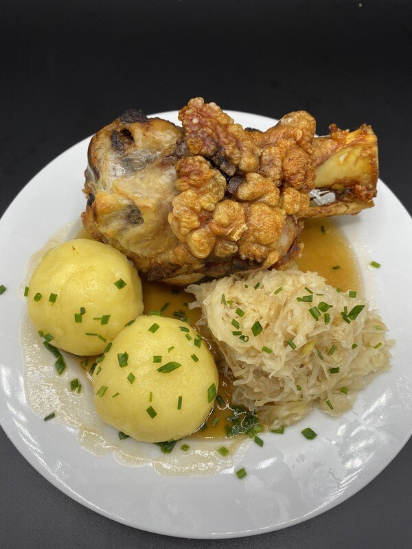 Knusprige Schweinshaxen für 10 Personen