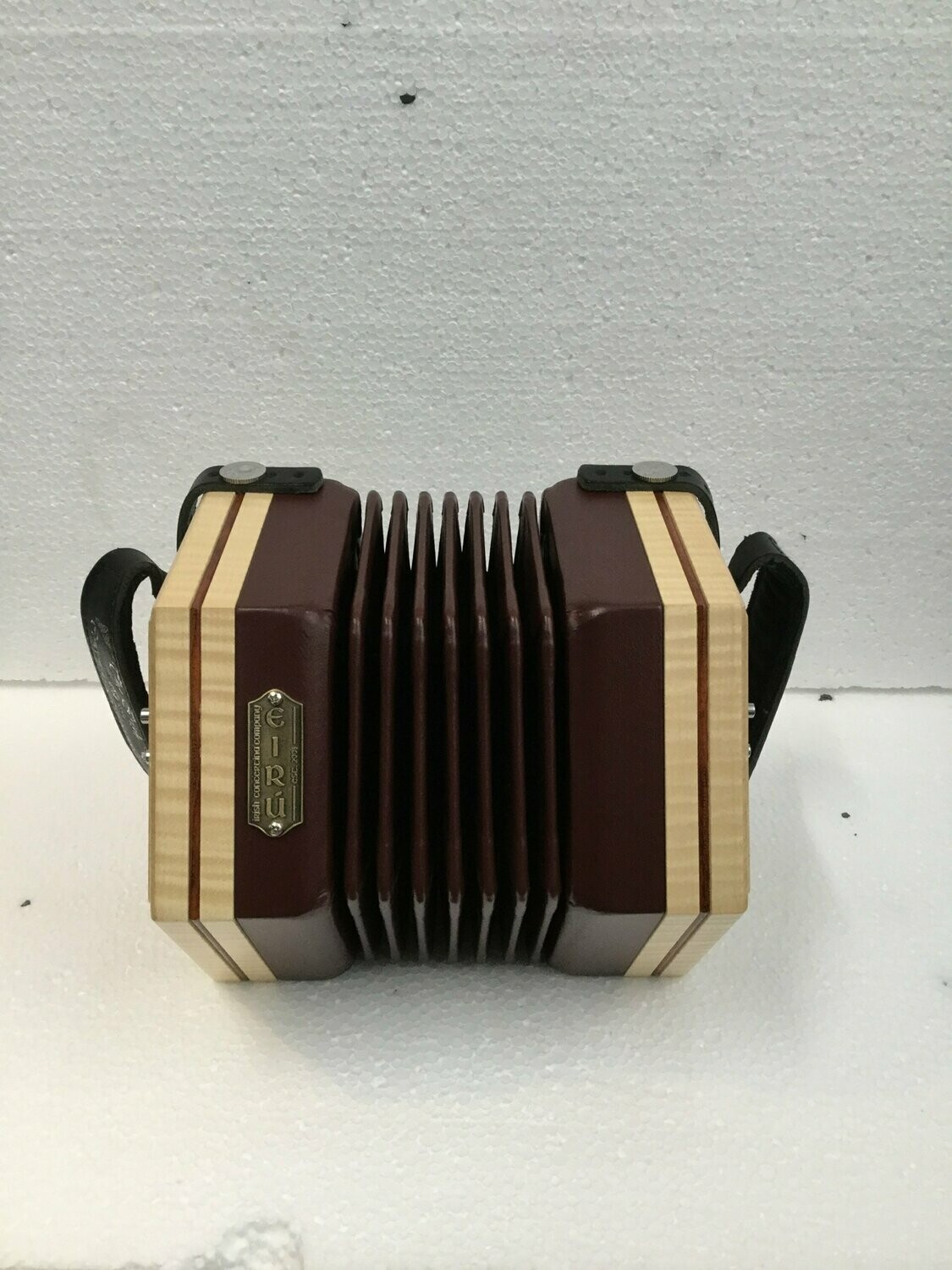 Eirú Gold - Maple, Burgundy Bellows