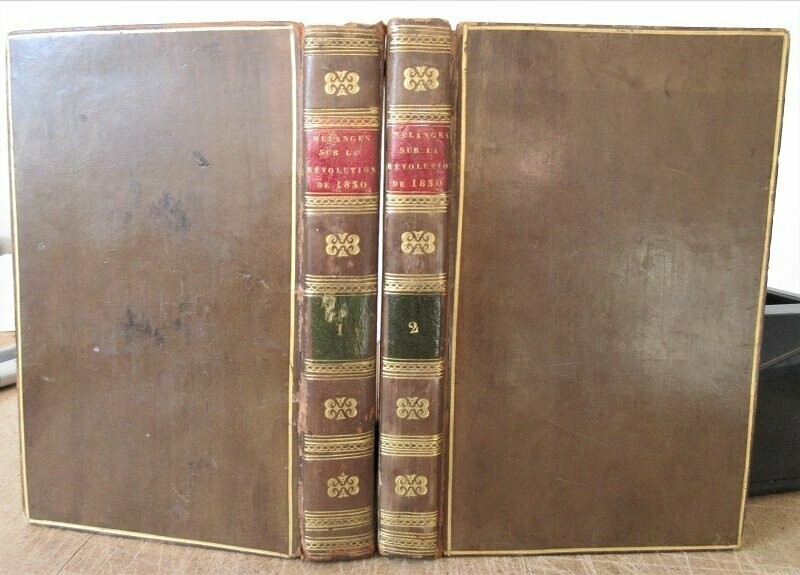 RECUEIL DE 6 OUVRAGES SUR LA REVOLUTION DE 1830 : Dix Jours de 1830 + La Garde Royale pendant les Evènemens du 26 Juillet au 5 Août 1830 + Journal de St-Cloud à Cherbourg + Récit Impartial + etc. RECUEIL DE 6 OUVRAGES SUR LA REVOLUTION DE 1830 : Dix Jours de 1830 + La Garde Royale pendant les Evènemens du 26 Juillet au 5 Août 1830 + Journal de St-Cloud à Cherbourg + Récit Impartial + etc.