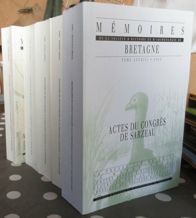 Jacques CHARPY & Catherine LAURENT (présidents). Mémoires de la Société d'Histoire et d'Archéologie de Bretagne : Années 1983 à 2005 (Tomes 60 à 82) soit 21 volumes [sur 23] + Table Générale 1920-1994