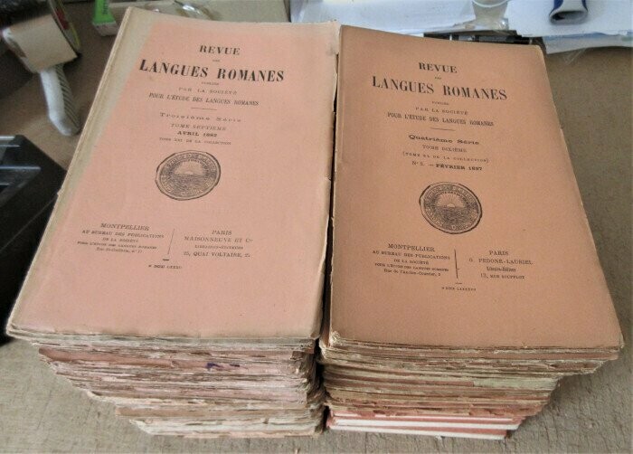 Lot de 95 Volumes de la Revue des Langues Romanes de 1882 à 1965 compris entre les Tomes 21 et 76 (dont 13 complets et les Tables Générales des Tomes 1 à  68)