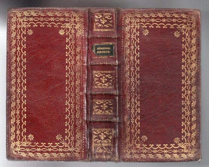 Nouvelles Etrennes Spirituelles contenant les vêpres de toute l'année & les messes des principales fêtes en latin & en françois à l'usage de Paris & de Rome : Ornées de figures & augmentées de prières