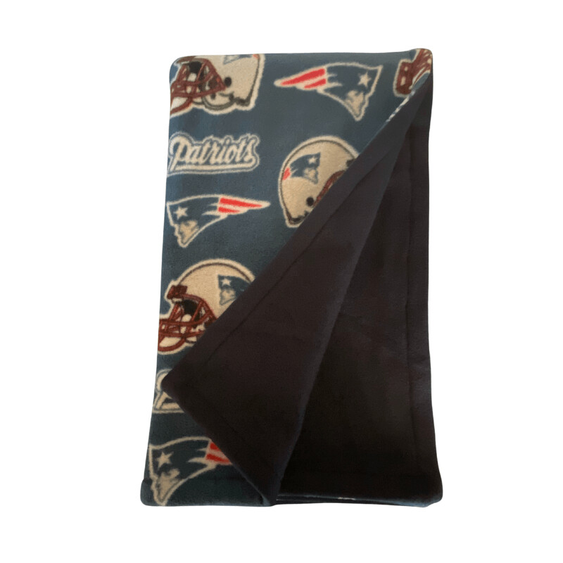 New England Patriots on Blue w/ Navy Blue back (L49" x W57")