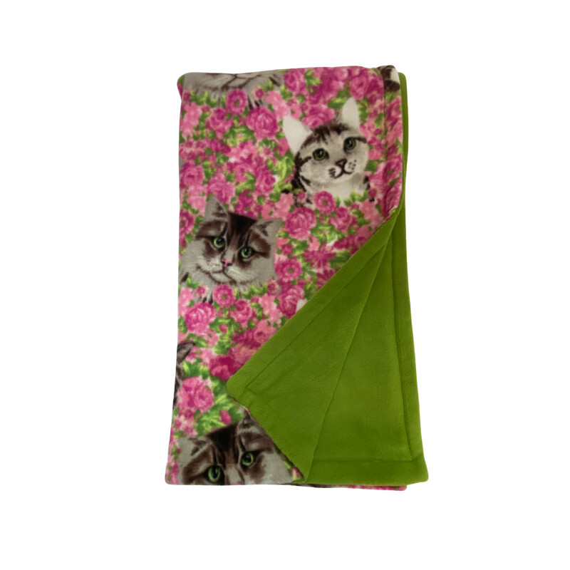 Floral Photo Real Cat  w/ Peridot back (L52" x W56")