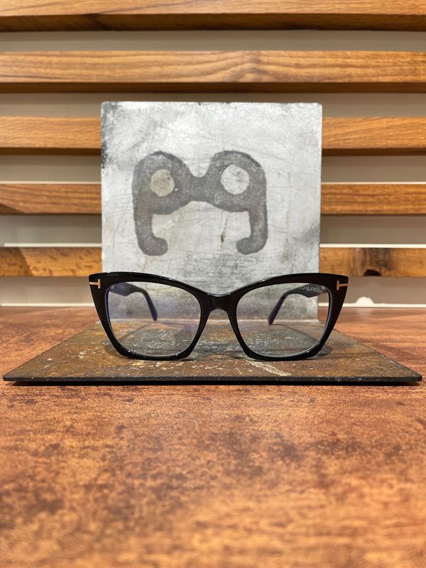 Tom Ford TF5709B