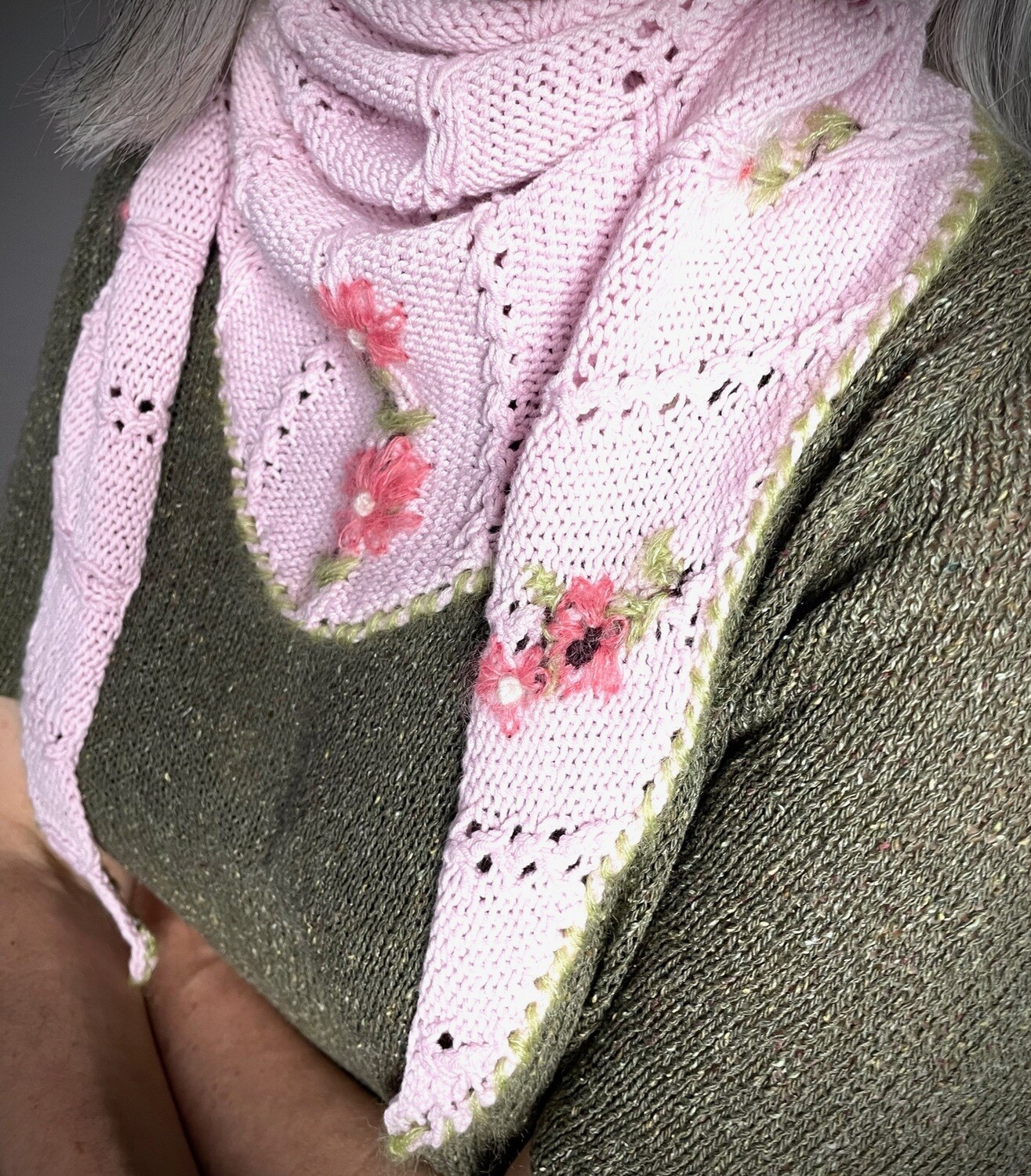 Dreieckstuch »Kirschblüte« Strickanleitung Dreieckstuch »Kirschblüte« Strickanleitung