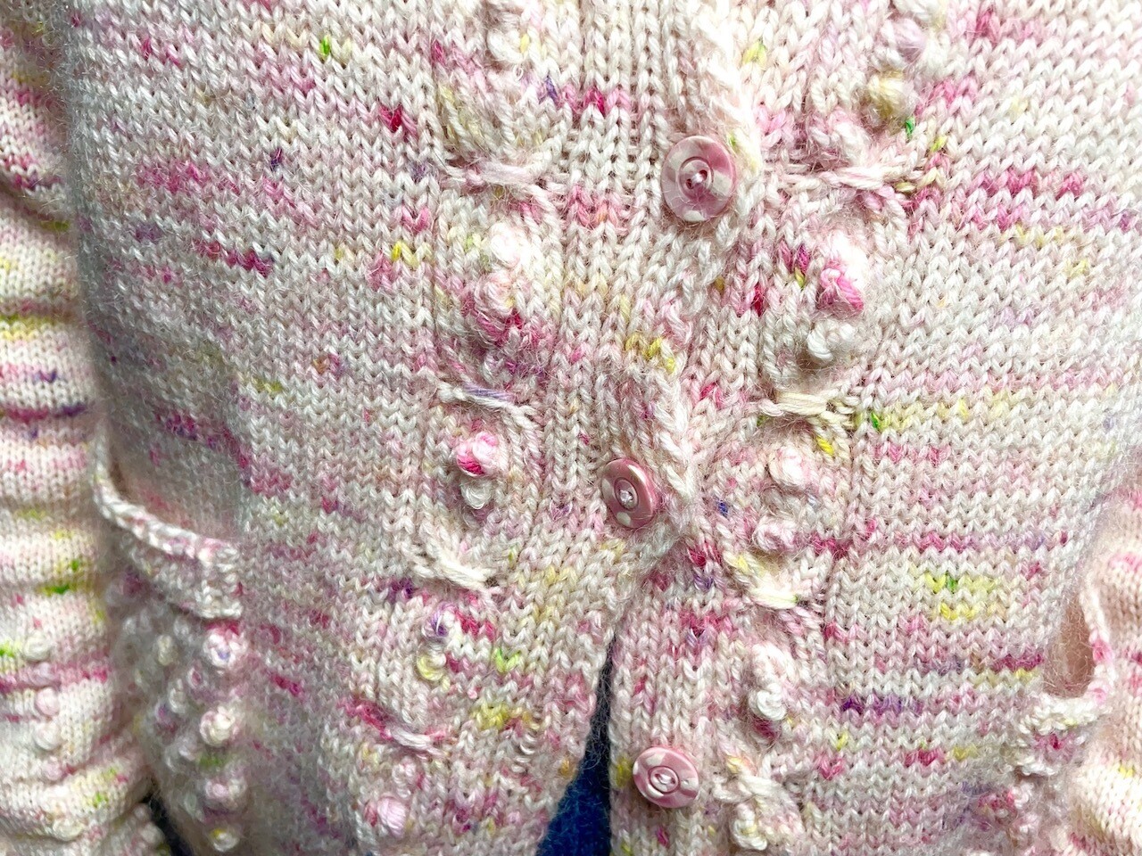 »Cherrylolly«-Cardigan Strickanleitung