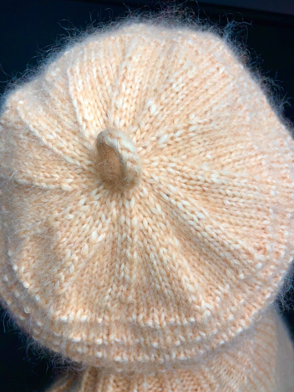 »My Fluffy«-Beret Strickanleitung