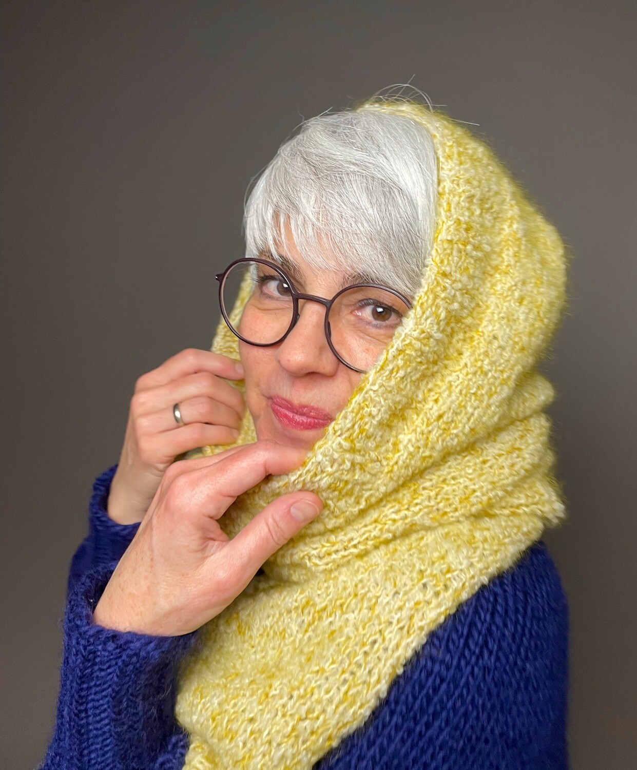 »My Curly Hoodscarf« Strickanleitung