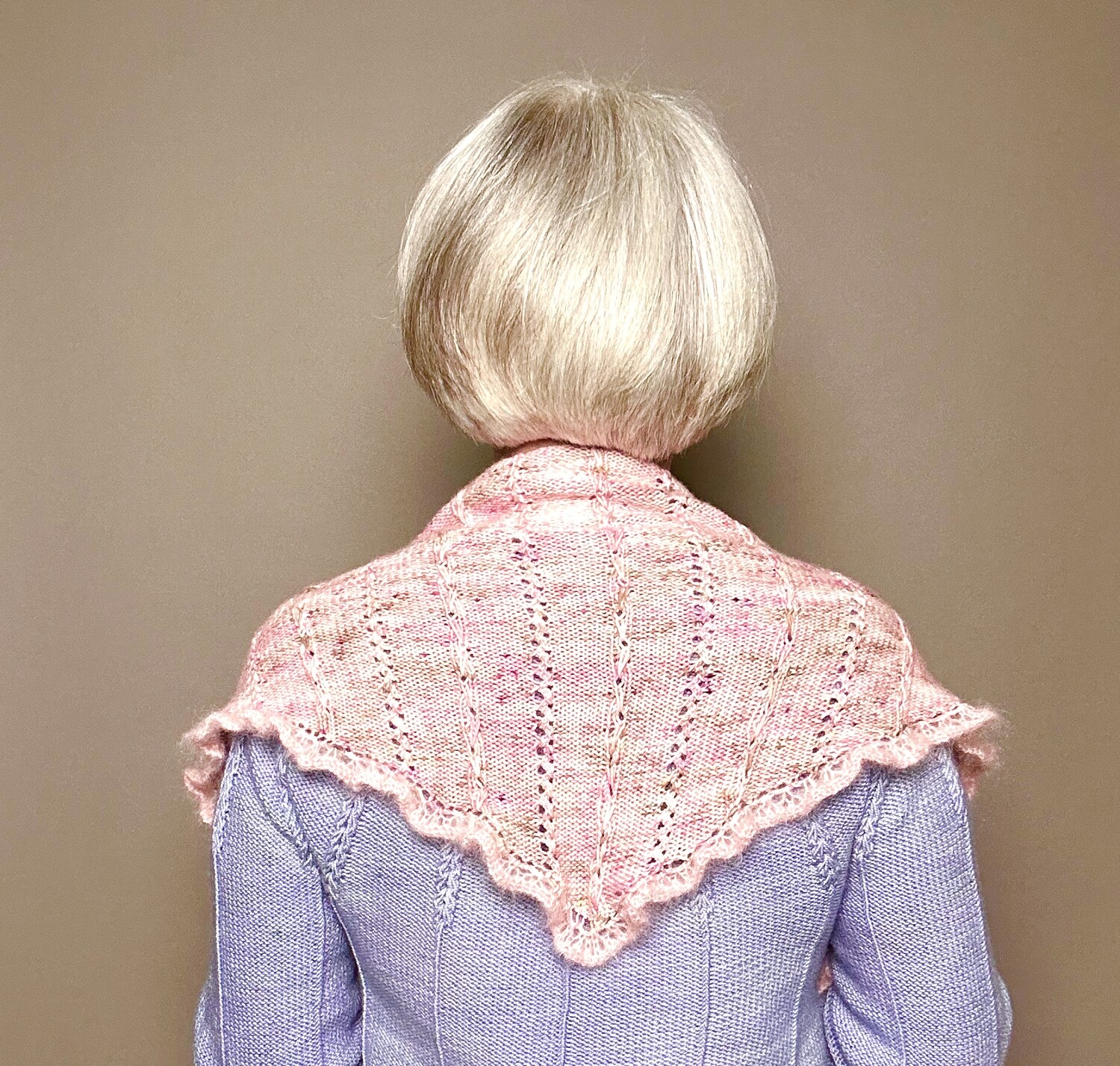 Dreieckstuch »Kirschblüte« Strickanleitung Dreieckstuch »Kirschblüte« Strickanleitung