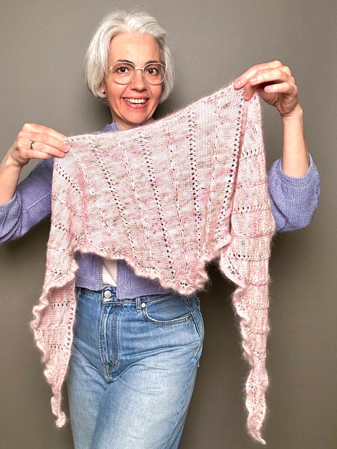 Dreieckstuch »Kirschblüte« Strickanleitung Dreieckstuch »Kirschblüte« Strickanleitung