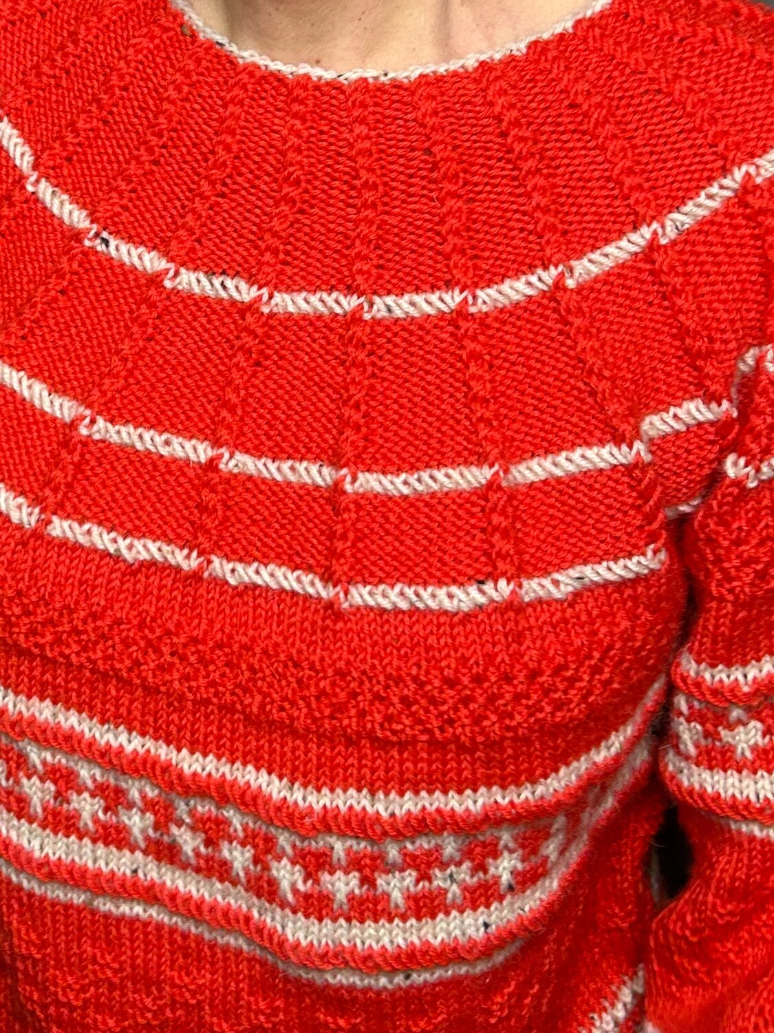 »Folklore«-Sweater Woman Strickanleitung