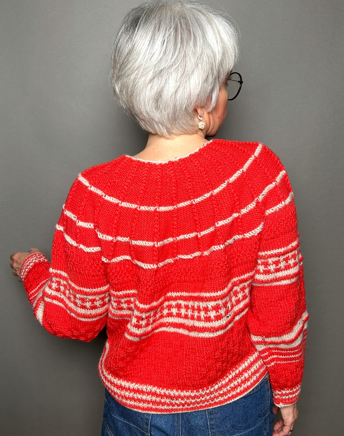 »Folklore«-Sweater Woman Strickanleitung