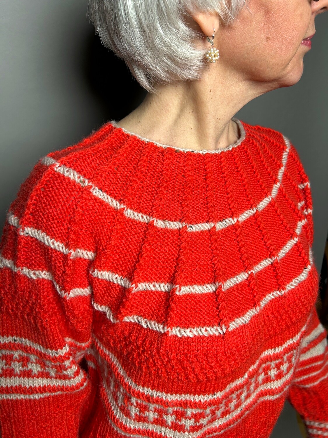 »Folklore«-Sweater Woman Strickanleitung