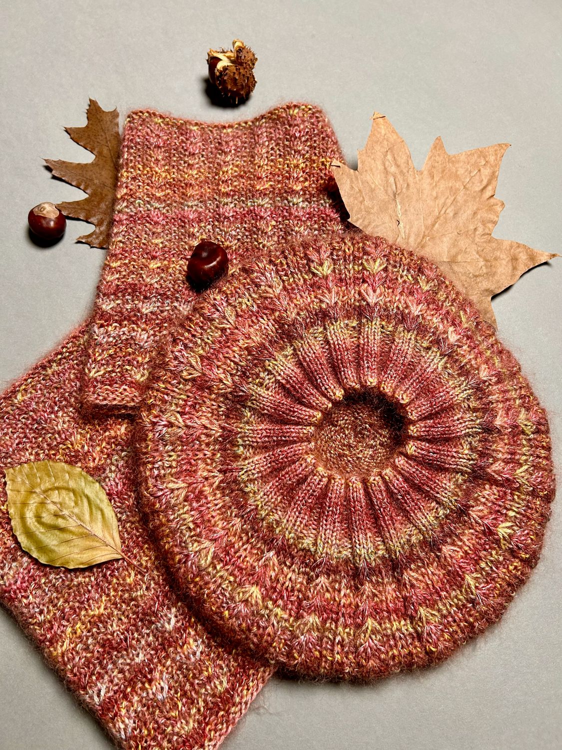 2er-Set Loop »Zuckerschnee« und Baskenmütze »Herzchen« Strickanleitungen