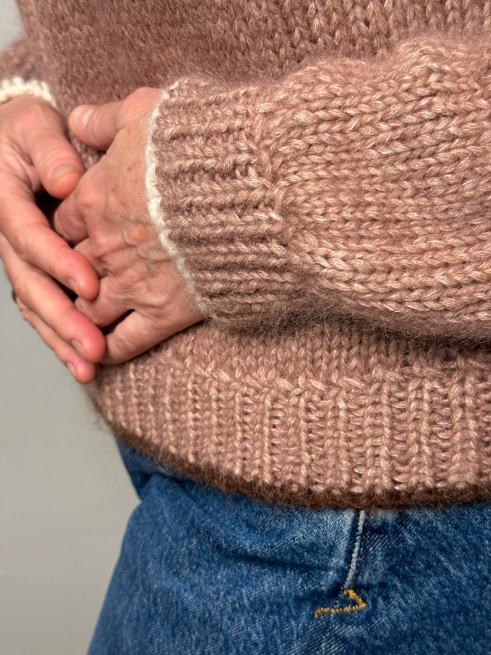 »Winter-Rose«-Sweater Strickanleitung »Winter-Rose«-Sweater Strickanleitung