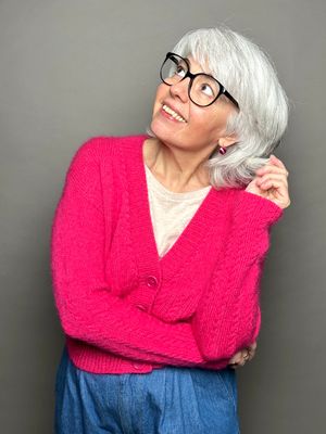 »MyCollege«-Cardigan Strickanleitung