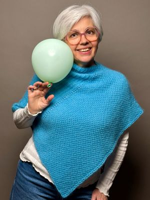 Poncho & Handstulpen »Louise« – Strickanleitung im 2er-Set