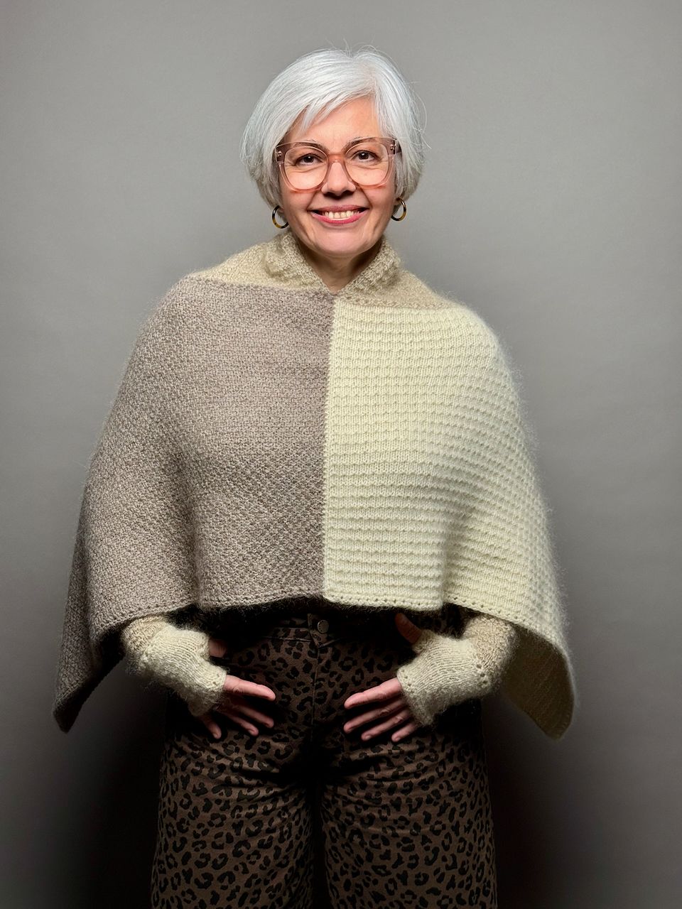 Poncho & Handstulpen »Louise« – Strickanleitung im 2er-Set