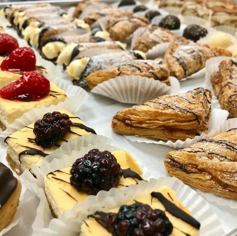 Small Assorted Mini Pastry Platter (2 Dozen)