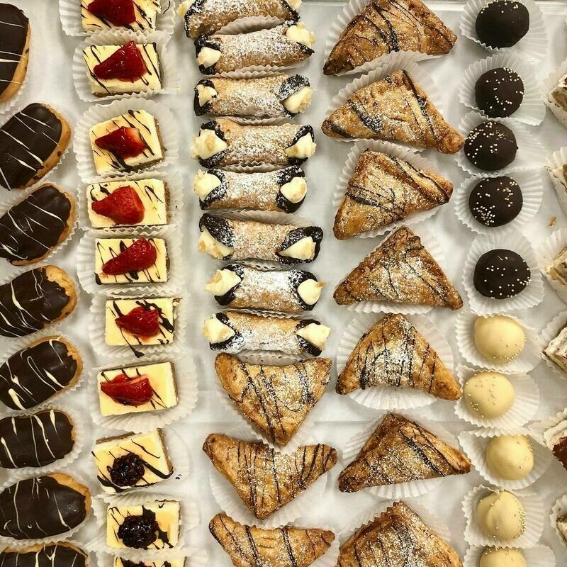 X-Small Assorted Mini Pastry Box (1 Dozen)