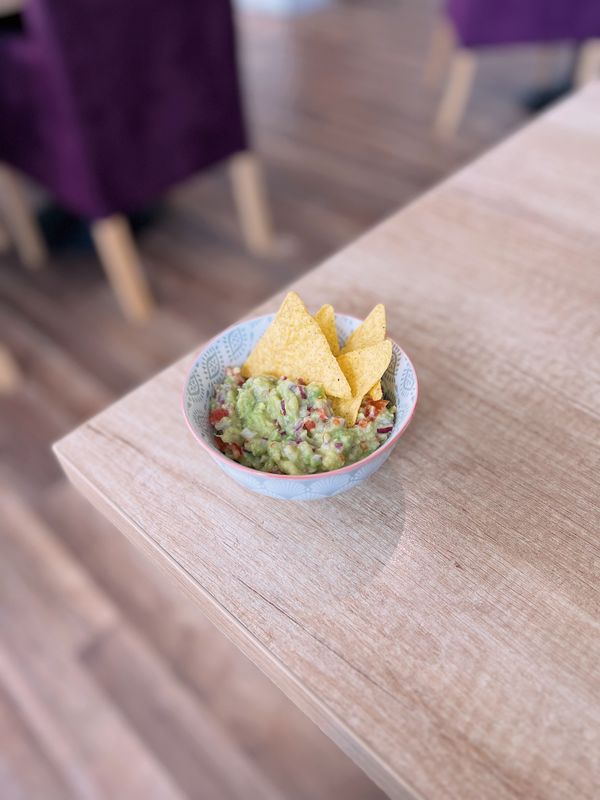 POWIĘKSZ GUACAMOLE