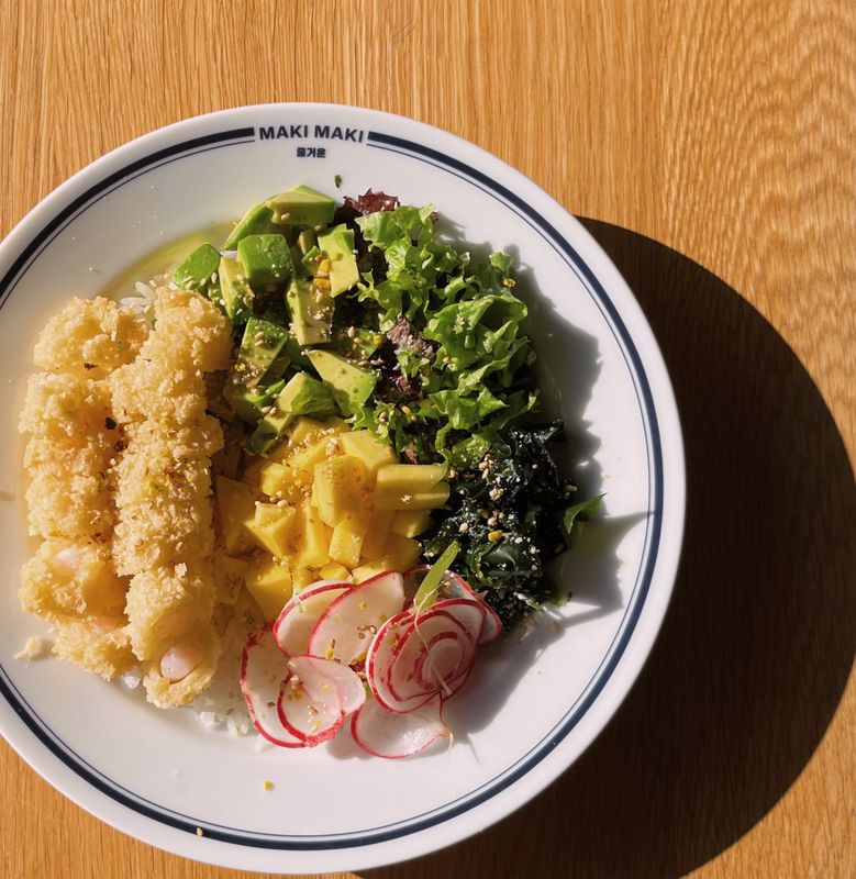 BOWL Z KREWETKAMI W TEMPURZE