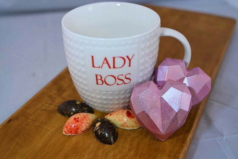 Hot Chocolate Heart Bombs x 2 with 4 Artisan Chocolates