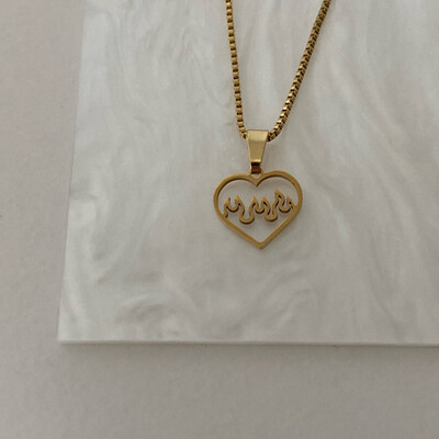 Collier “Heart on fire”