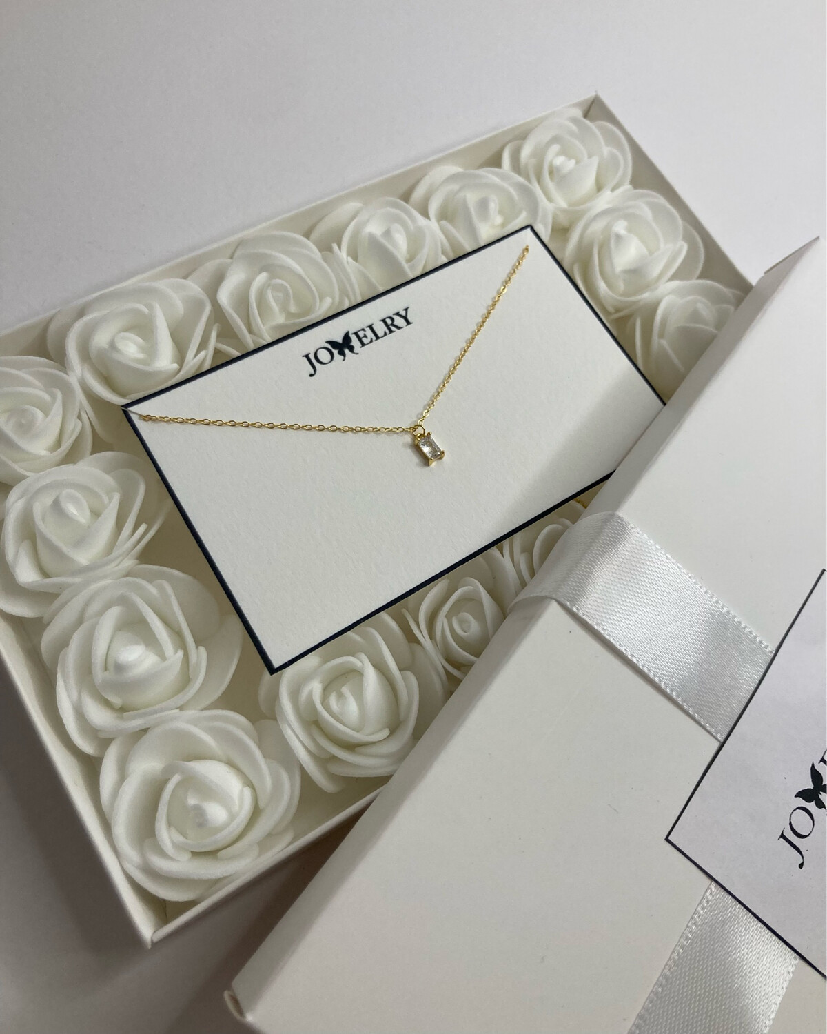 Boîte cadeau roses blanche