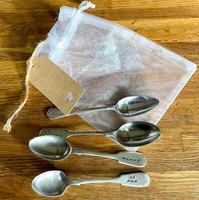 Gift for Mum or Mother&#39;s Day personalised silver plate vintage tea/coffee spoon