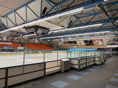 PROLUCE® GAVINA Einzelleuchte IP54, 75W, schwarz, 1452 mm, ein/aus, 170 lm/W, 4000K, 30° Linsen