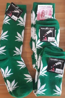 BrokenSpirit_Apparel (BSA) Green and White Cannabis Socks