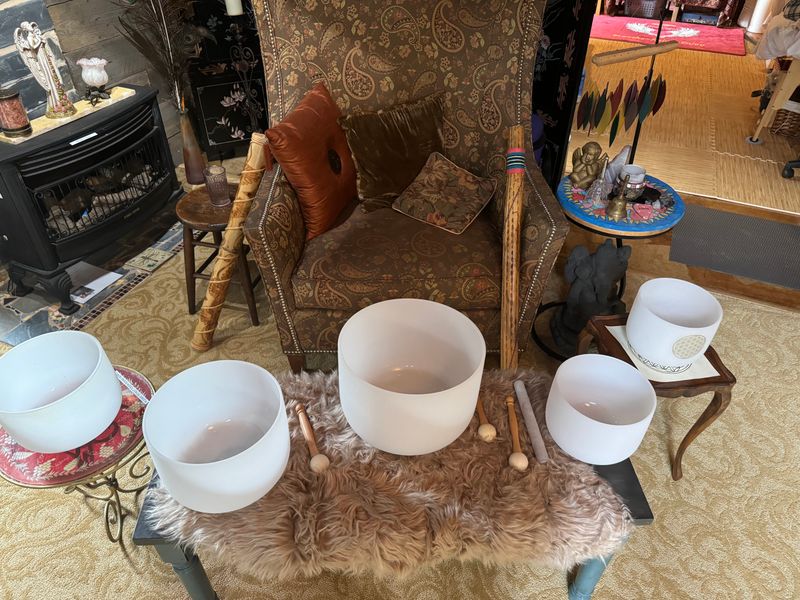 50 min Massage with Sound Bath