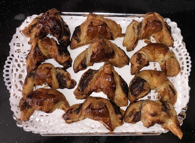 PLATEAU FEUILLETES CROISSANTS PLATEAU FEUILLETES CROISSANTS