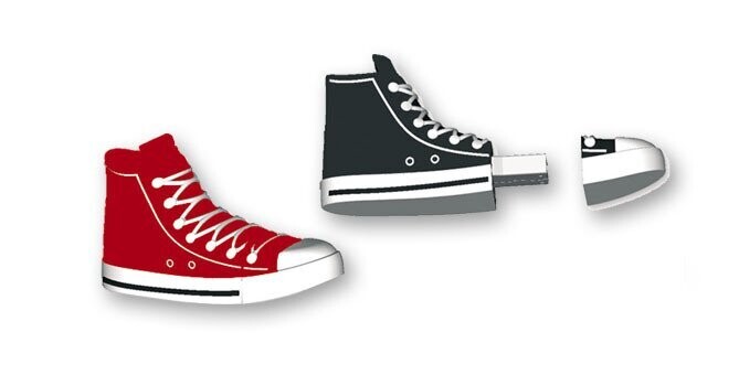 USB 16GB ZAPATILLA RETRO