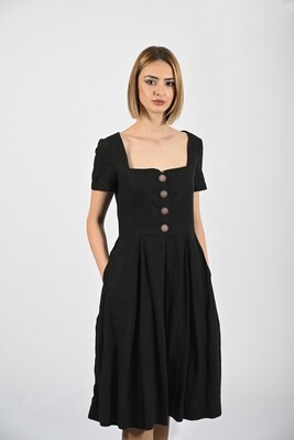 Ленен црн фустан