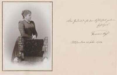 ​VOGL, THERESE (1846-1921): Eigenhändiges Albumblatt mit Unterschrift samt montierter Photographie